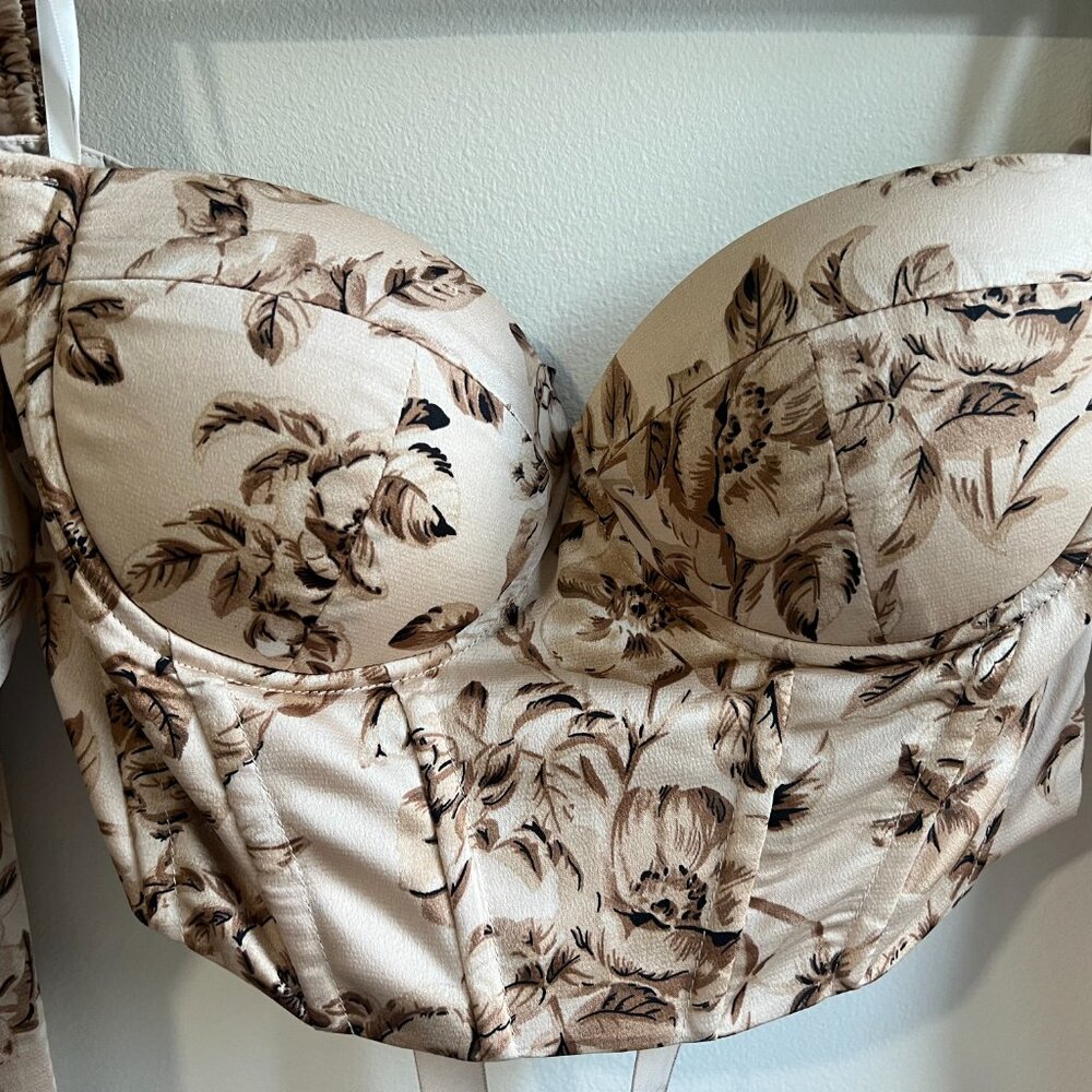 Beige floral bustier top with lace-up back - Picture 2 of 4
